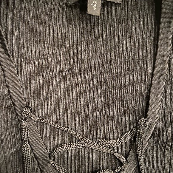 Carrie Jersey Lace-Up Vee - Picture 4 of 6